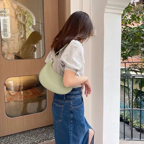 李沁腋下包包女小众新款潮牌时尚月牙包女单肩手提法棍包