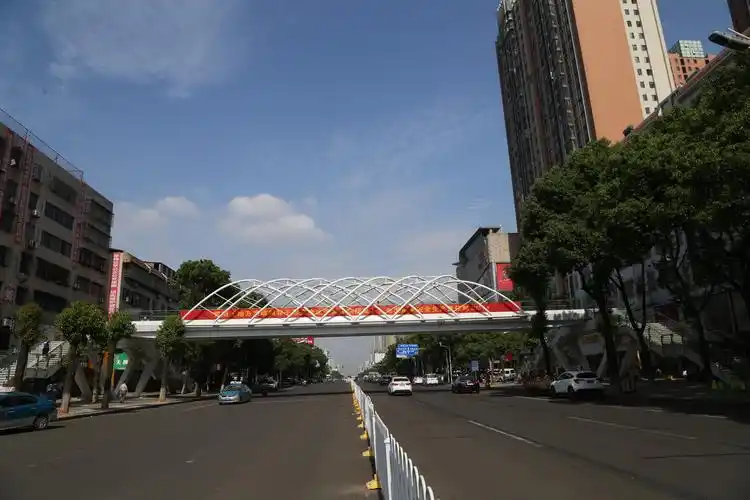 湘岳医院人行天桥