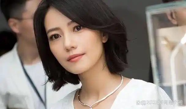 职场女性,选择短发发型,让你的气质瞬间up!