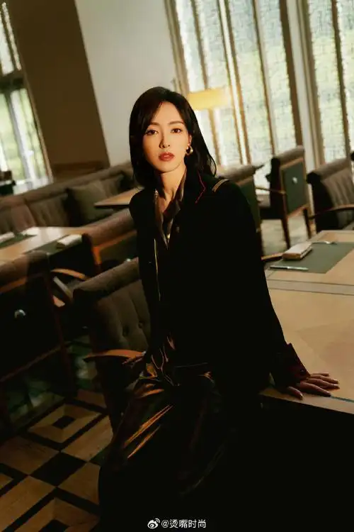 唐嫣活动造型##ralphlauren2024春夏系列##鎏金开叉裙##唐嫣