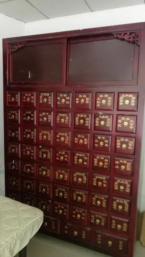 二手全新实木中药柜和中药亏本转让