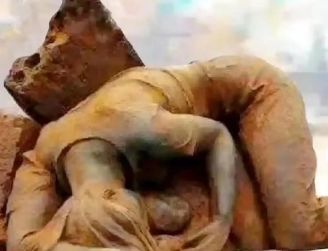 这是汶川地震时令人震撼的一幕!