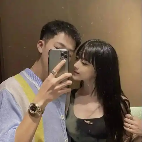 头像| 爱意满满的情侣头像_什么_主动_日子