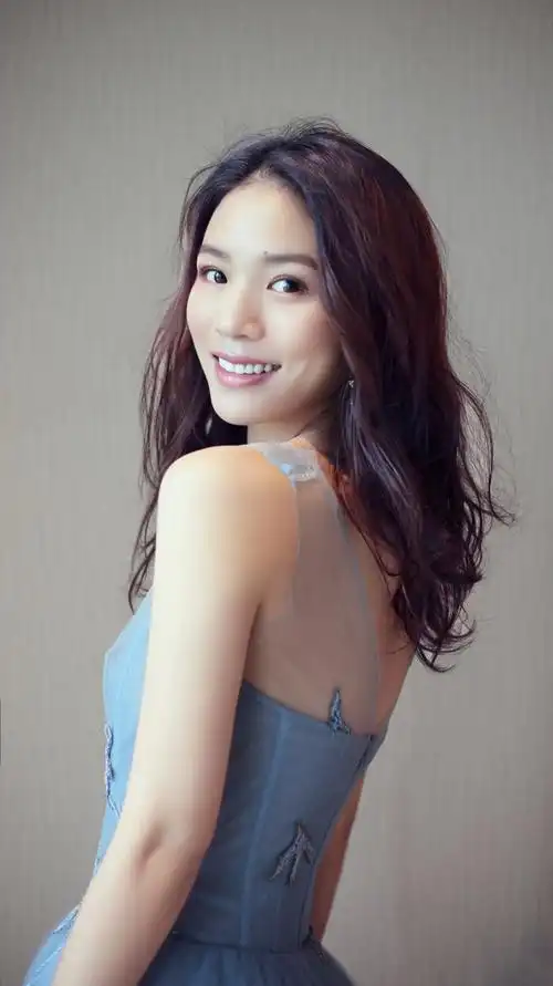 黄英甜美优雅写真图片46