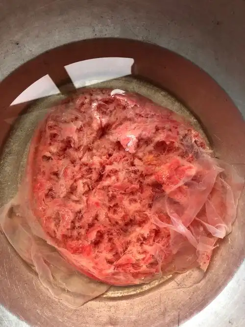 爷爷洗了一个上午.总算真面容了