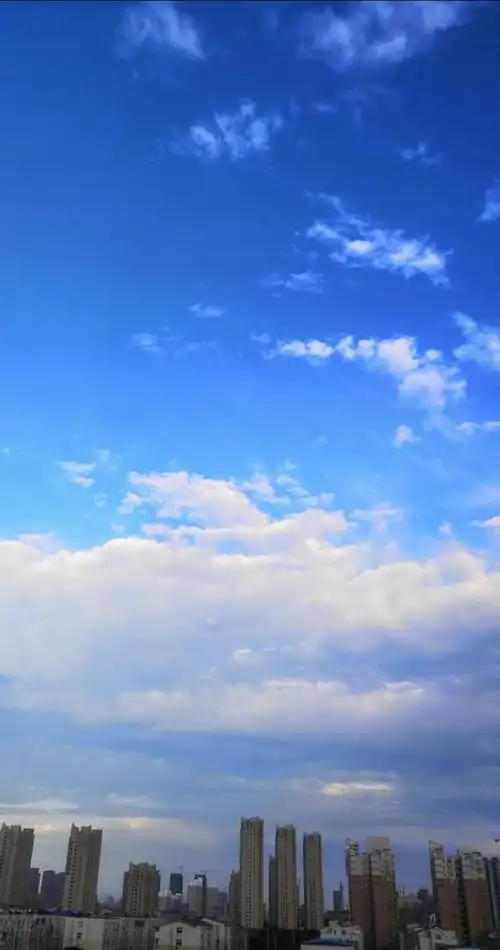 《新华手机作品》(蓝天白云)