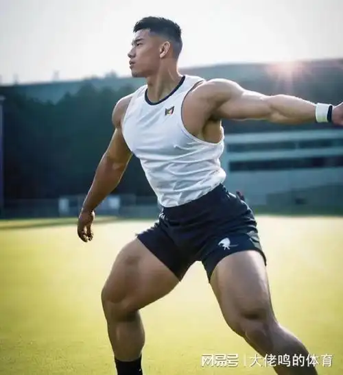 运动员身材天花板, 狗背熊腰腱子肉身材, 没几个健身教练能够达到