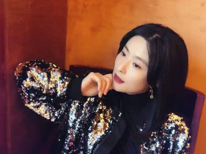 罗云熙黑子多?唐嫣徐百卉闺蜜?_嘉行_大学_关系