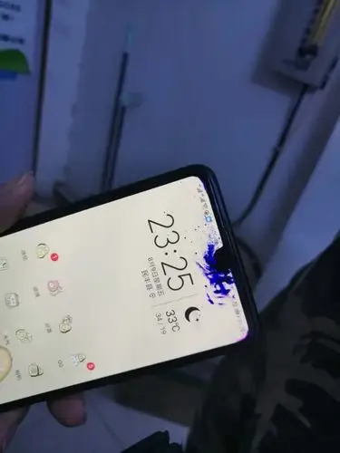 p30完好无损,屏幕漏液