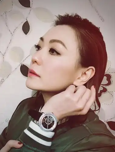 田蕊妮 kristal tin的图片