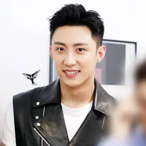 瑜生太长,你太难忘##黄景瑜#20160527 gentle monster旗舰店开业 cr.