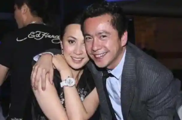 华谊总裁王中磊:捧红娱乐圈"半壁江山"女星,却难逃老婆的眼神