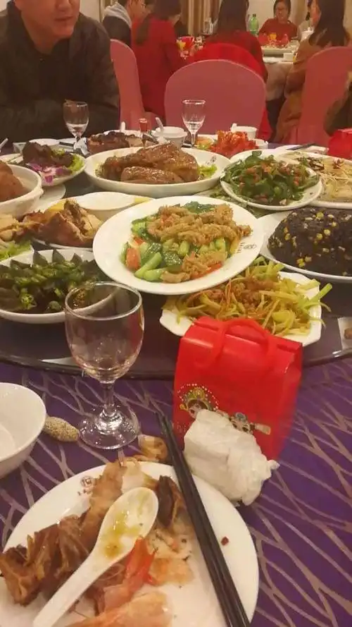 复盛大酒店(二店)-"位置很好,一下飞机就可以吃饭!环境也不错.