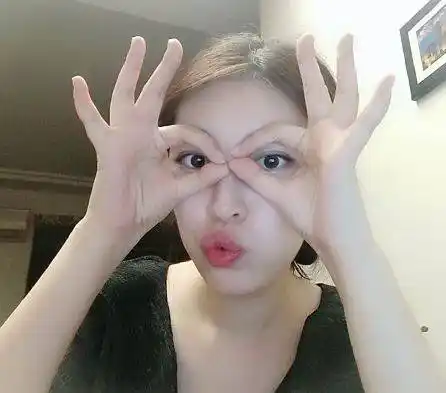 拍照时一定要学会这10个手势