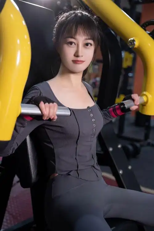 sunny阳光的写真摄影作品《健身》