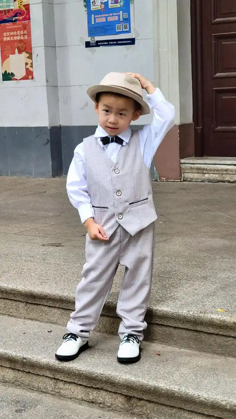 今天沙面拍四周岁照片