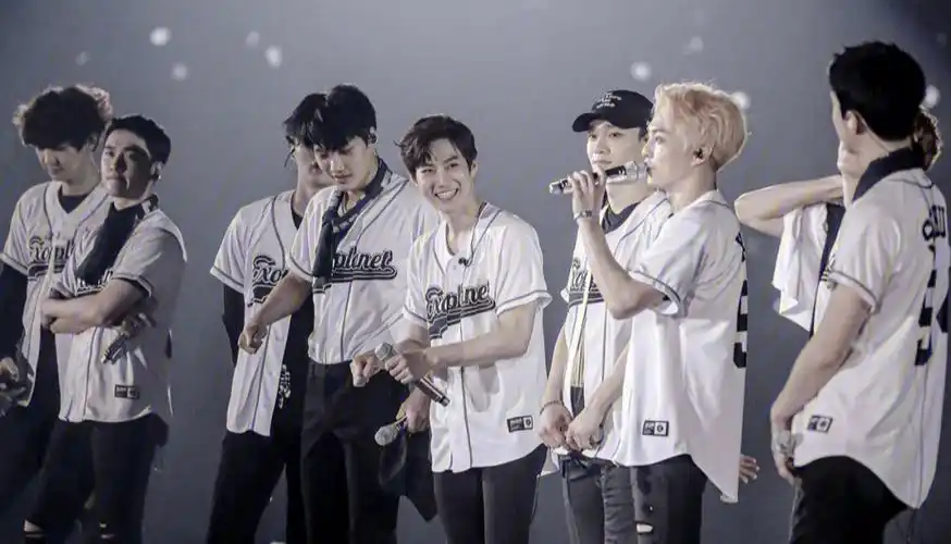 exo舞台最后一张破防了01