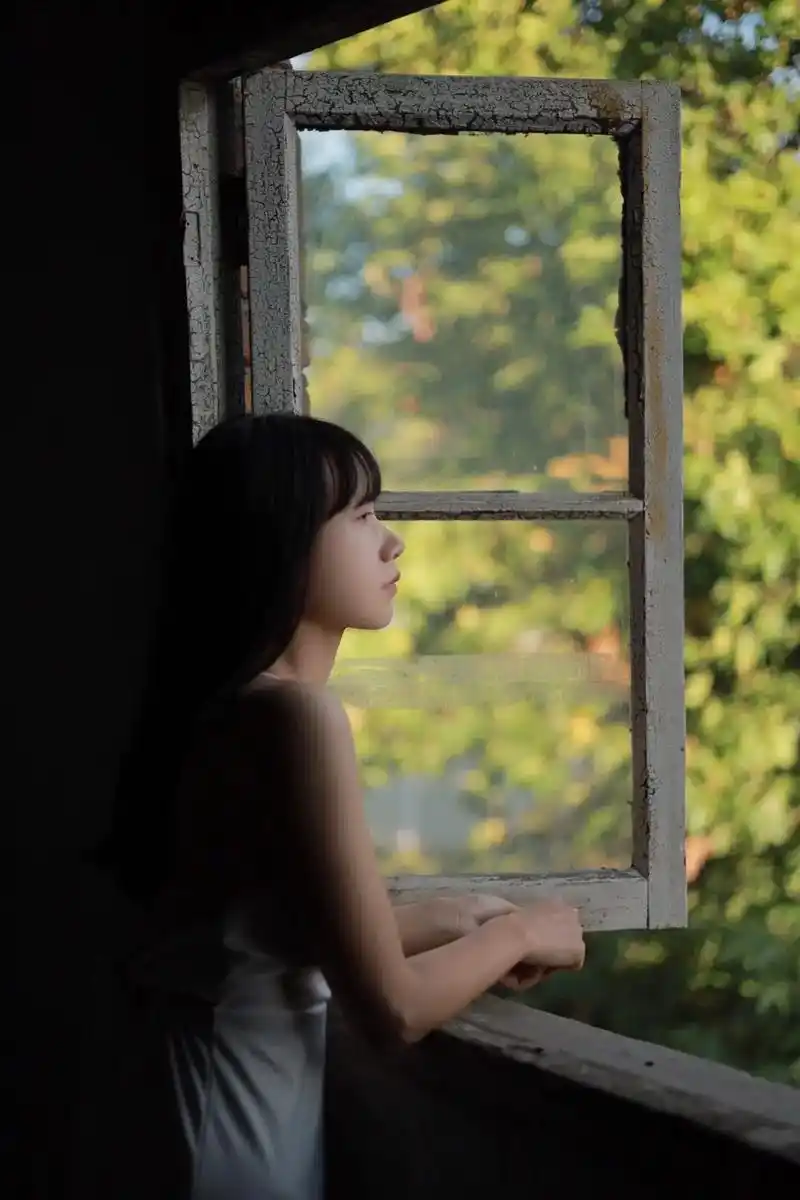 她在等一个人回来