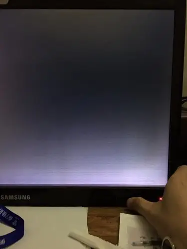 三星液晶显示器故障:屏幕横纹(且上下动),变 模糊.