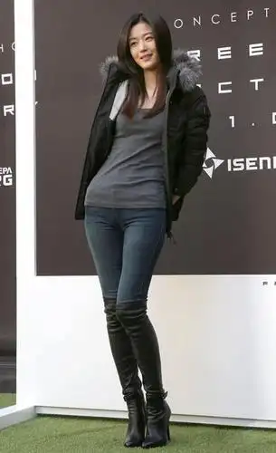 穿长筒靴的全智贤,好腿型就要秀出来