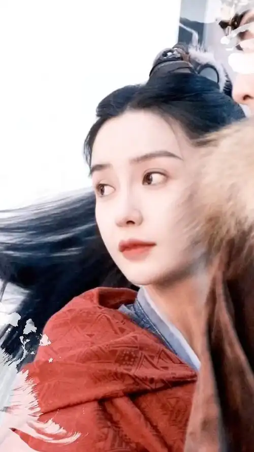 angelababy红衣侧颜##angelababy男装vs女装造型