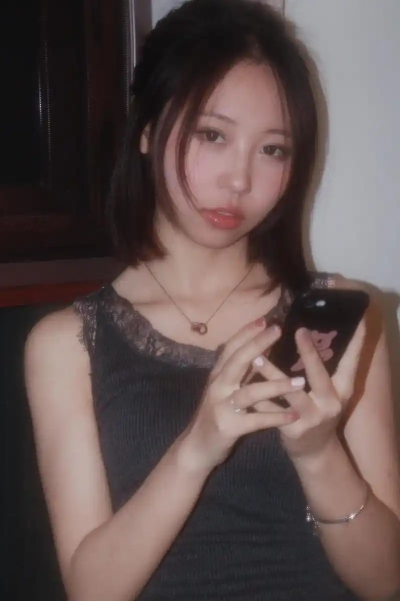 美丽坏女人.来用黑丝拍一组ccd氛围感照片吧 #ccd #氛 - 抖音