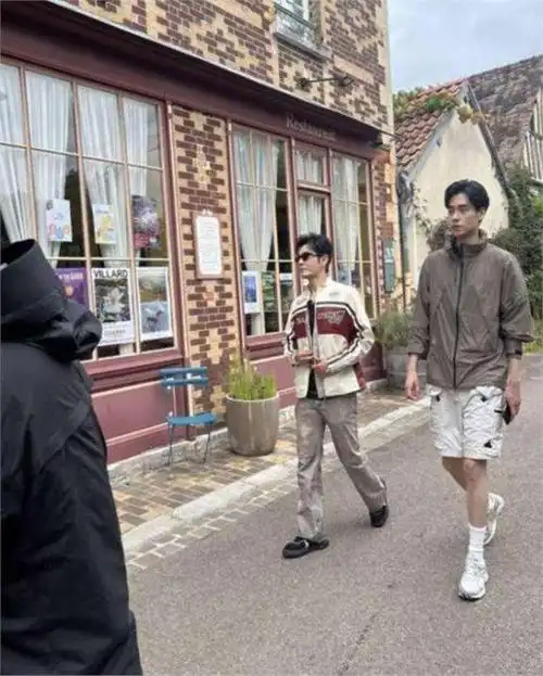 黄晓明身高又遭质疑,跟胡一天同框上镜矮了一截,被嘲讽只有170