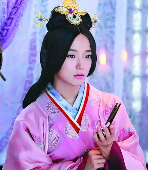 古装剧中非常圣母的8位女主,刘三好马馥雅晴川,个个都玛丽苏!