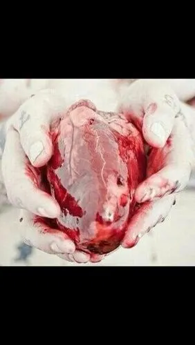 求个 流血的心的头像