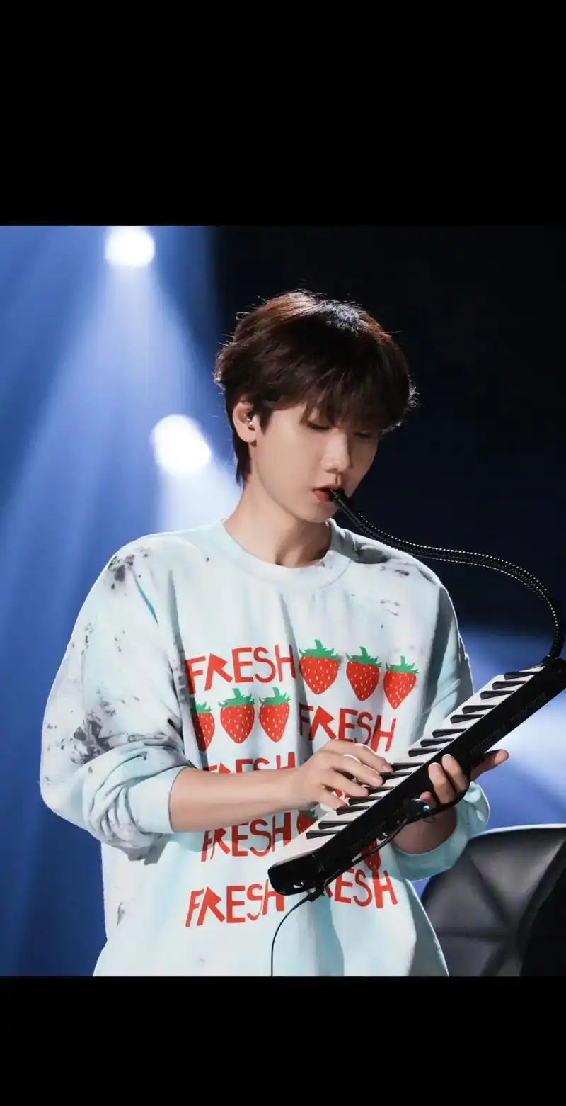 我宣布!汪苏泷在歌手的妆造最帅