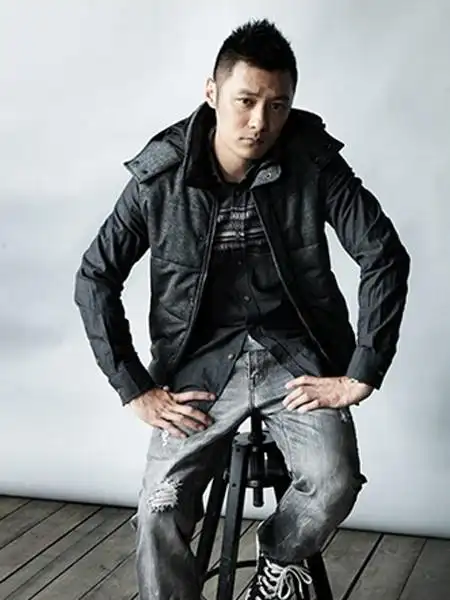 余文乐最新男人味短发发型