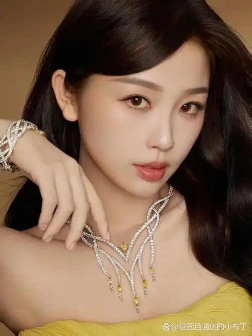 近日,虞书欣在公众场合与一群热情粉丝相遇