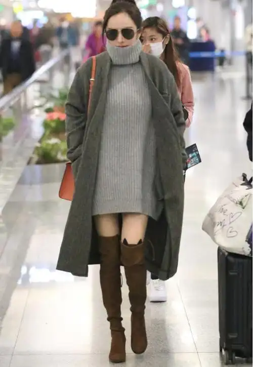 杨幂的"腿精"身材好招摇,穿皮靴又直又细,双腿线条美到不真实_靴子