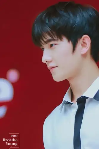 杨洋·2018.07.21 高露洁活动 cr@breatheyoung0909 如此可爱的吗!