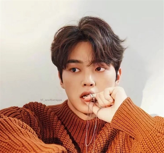 韩式男生纹理烫,看起来很乖的男生发型,后脖子头发削薄清爽时尚.