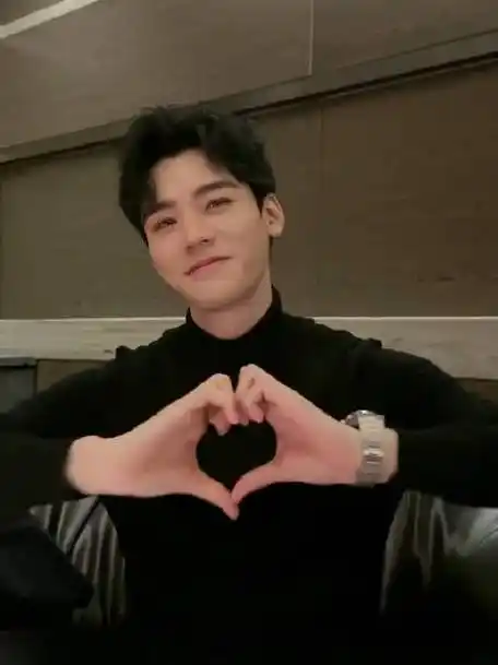 龚俊kiss往人中怼##龚俊kisskiss召唤徐斯