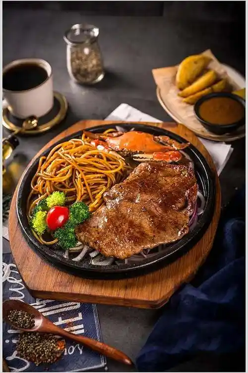 实拍图牛肉西餐菜谱黑底视觉摄影图立即下载立即下载快餐西餐美食素材