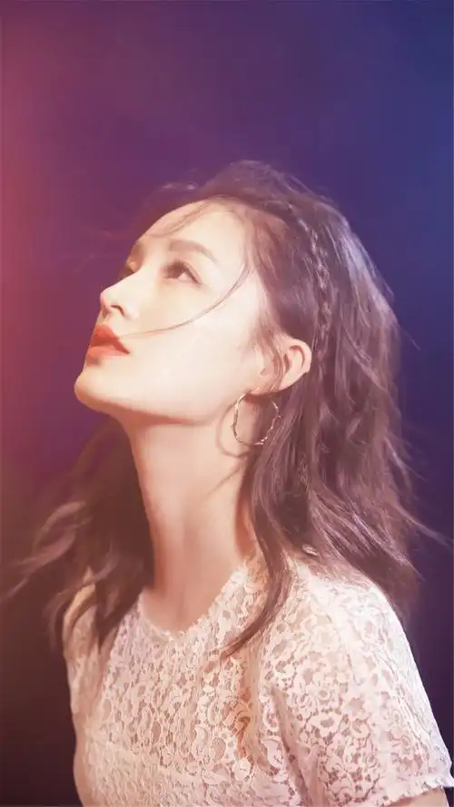 李沁养眼仙气高清手机壁纸