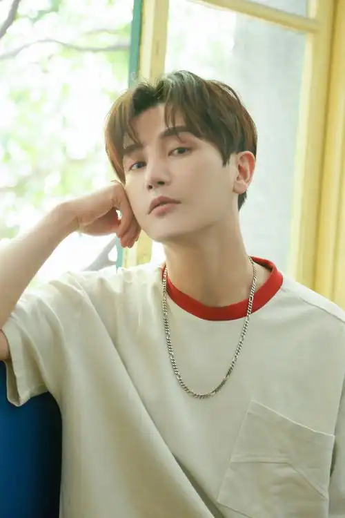 孙坚清爽帅气夏日写真图片58