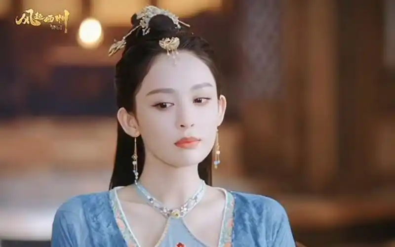 目光锁定!古力娜扎蓝裙造型太美啦