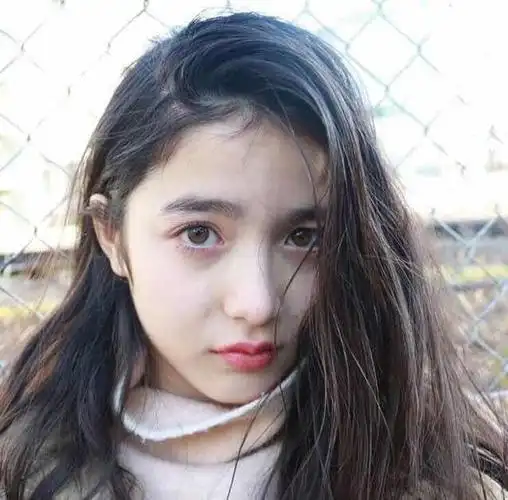 因工作缘故,一直没时间筛选婚纱摄影的店面,在美团上