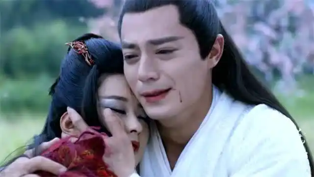 《花千骨》白子画亲手杀了小骨,痛不欲生抱着哭