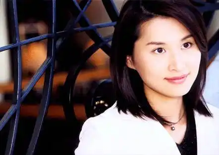 她曾是《演艺圈》的运作总监,当年被爆是何炅老婆,如今已证实!