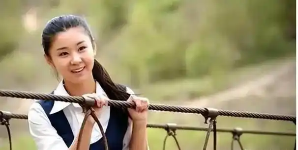 李小萌:从童星到巅峰,她的每一步都踏出了惊人的火花!