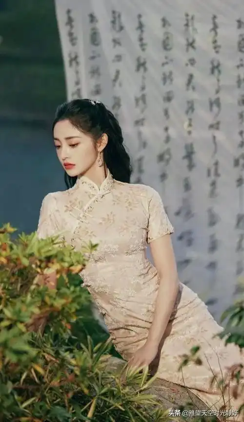 民国旗袍女星剧照(国内女明星民国风旗袍大赏)(69)