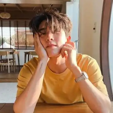 复古风男头日系很温柔耐看新版 ins风温柔高颜值男头合集_男生头像_美