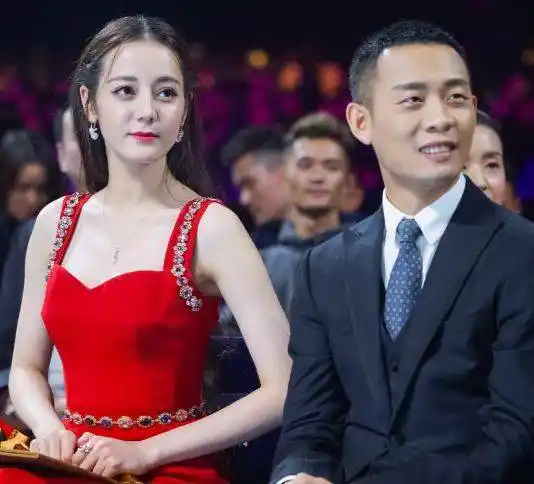 迪丽热巴和李易峰为什么能同获两座奖杯,其实这八个字早有预料!