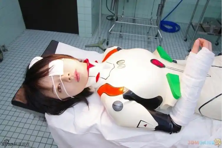 这次没创可贴了 日本美女喷血cos图集_3dm单机