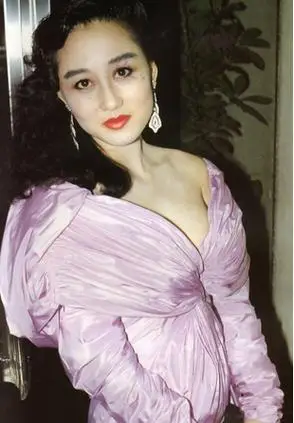 【图】利智年轻时的照片曝光 昔日美艳写真性感迷人