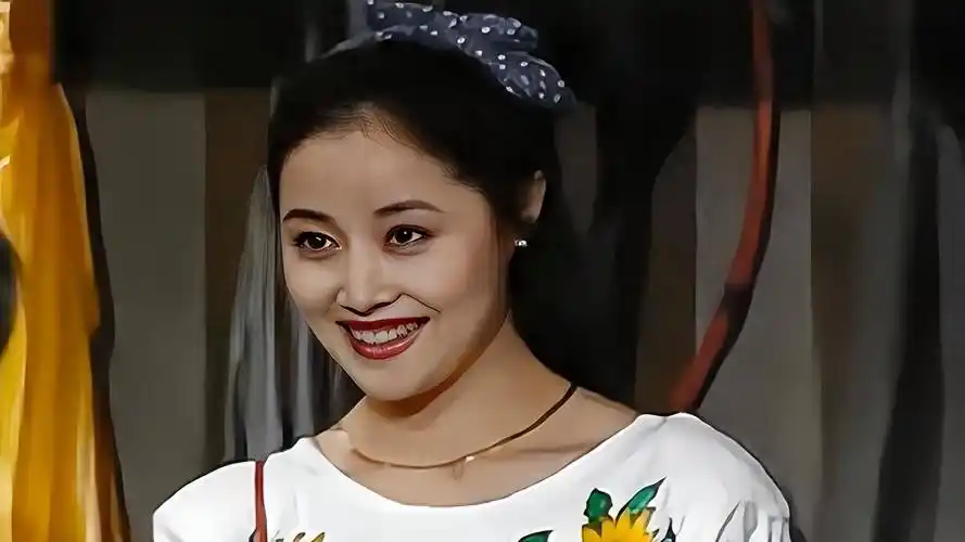 在剧组张健对刘蓓非常照顾,只要是她想要的都给她,还给她加了不少戏份